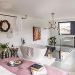 Hedo & Art Loft - Old Town